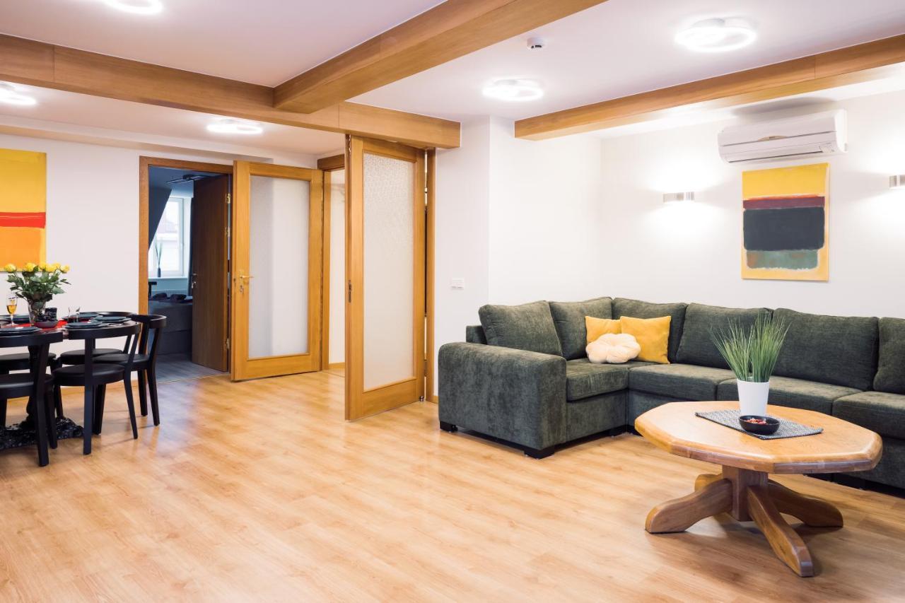 Rothko Apartment/8 Guests/4Bedrooms/Riga Old Town Екстериор снимка