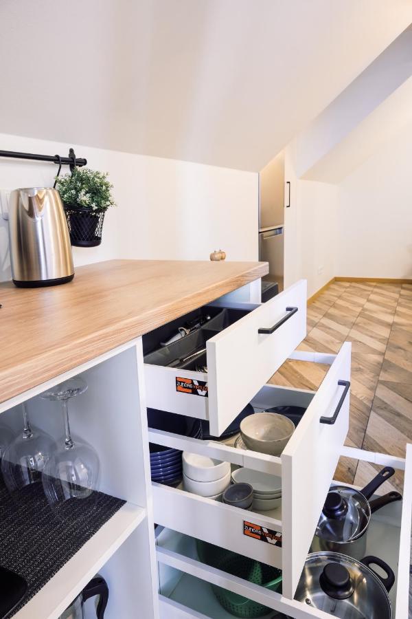 Rothko Apartment/8 Guests/4Bedrooms/Riga Old Town Екстериор снимка