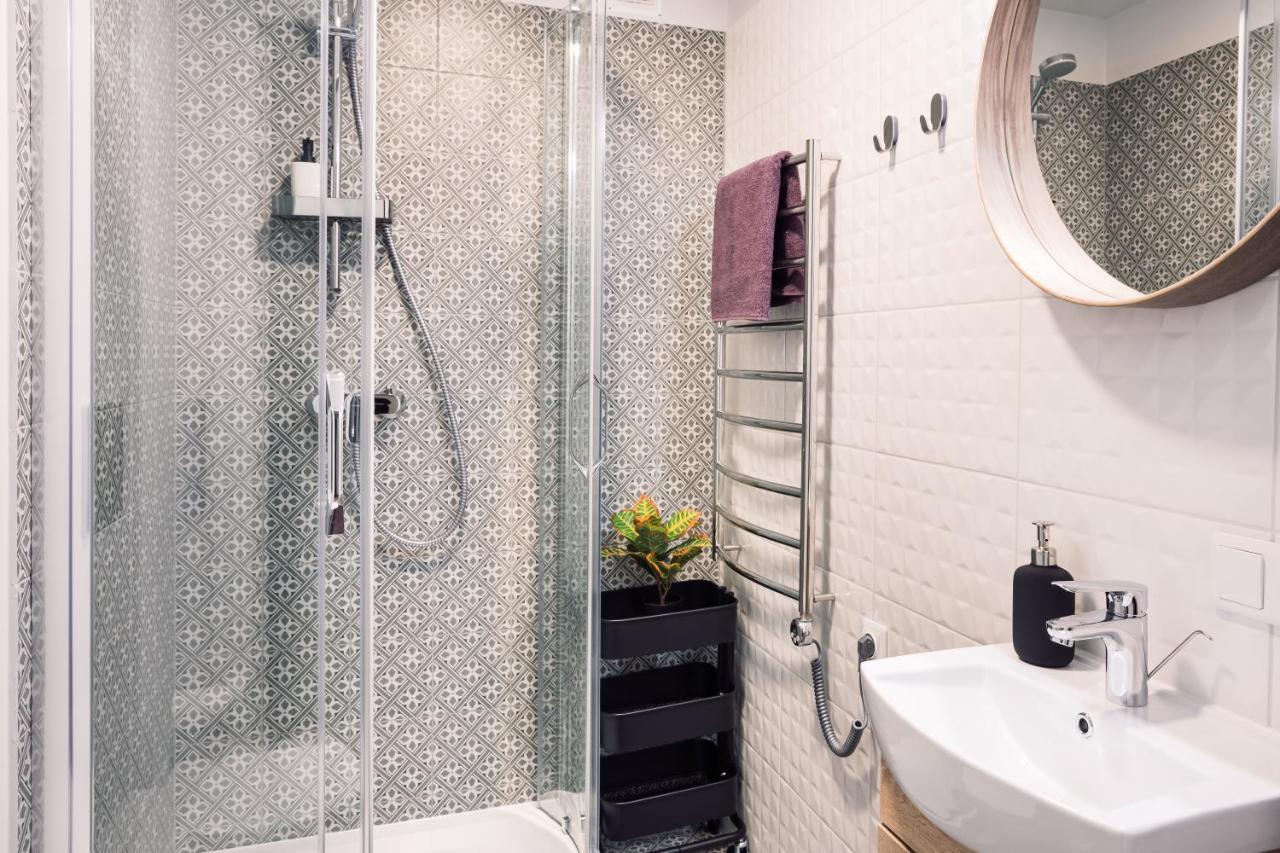 Rothko Apartment/8 Guests/4Bedrooms/Riga Old Town Екстериор снимка