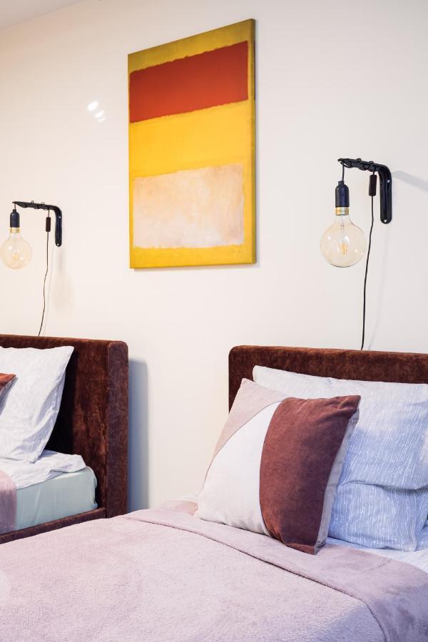 Rothko Apartment/8 Guests/4Bedrooms/Riga Old Town Екстериор снимка