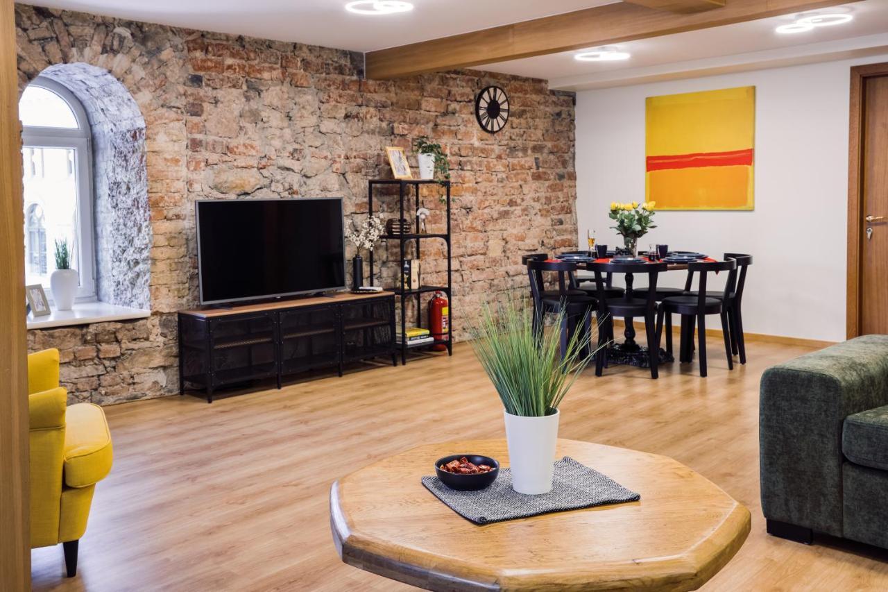 Rothko Apartment/8 Guests/4Bedrooms/Riga Old Town Екстериор снимка