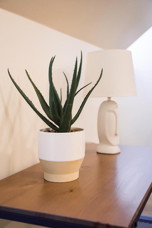 Rothko Apartment/8 Guests/4Bedrooms/Riga Old Town Екстериор снимка
